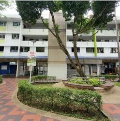Clementi Avenue 3 (D5), Retail #526305391